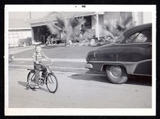 1960 BICYCLE w Training Wheels