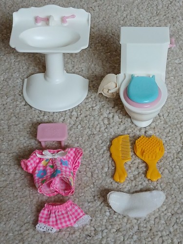 Items from 1990s barbie kelly - items,