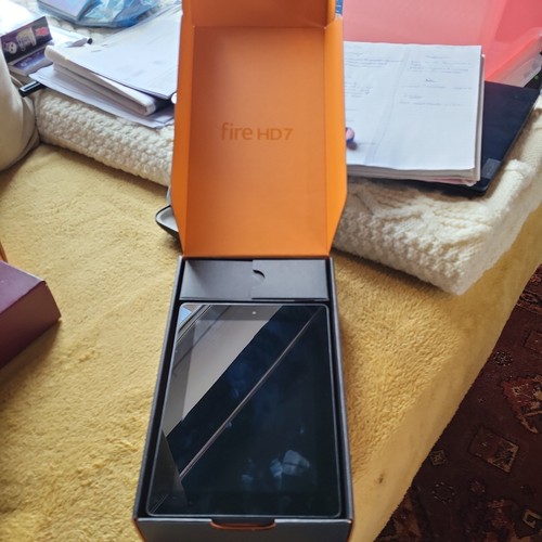 Amazon kindle fire - amazon,