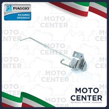 Right Hook. Side Hood Lock