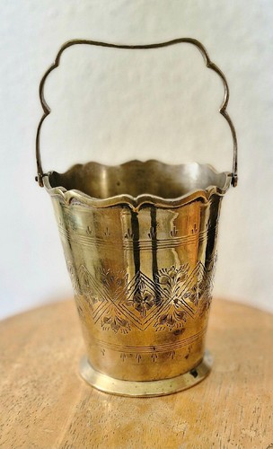 Antique brass scalloped edge - antique,