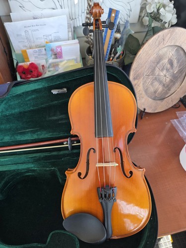 Vintage skylark violin 1 - vintage,