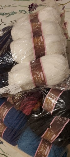 Balls double knit wool - 18,