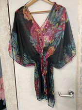 Ladies Top Size 22/24