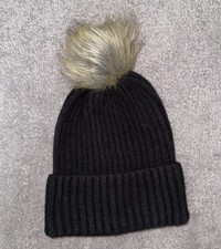 BNWOT PRIMARK FUR BOBBLE BLACK KNIT HAT ONE SIZE RRP £3.50