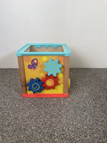Wooden activity cube - , /