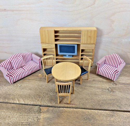 Dolls house miniature - dolls,