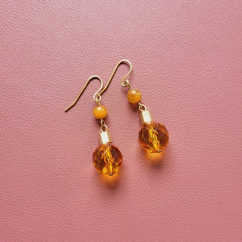 Gold tone amber drop dangle