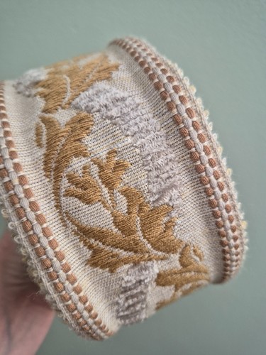 Meters wide vintage trim - wide,