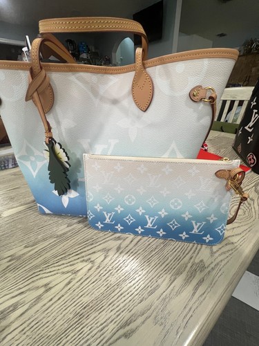 Nwt authentic louis - nwt,