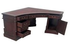 English Desk Executive Office