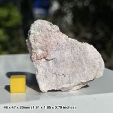 Genuine petalite lithium crystal - healing stone for calm and balance