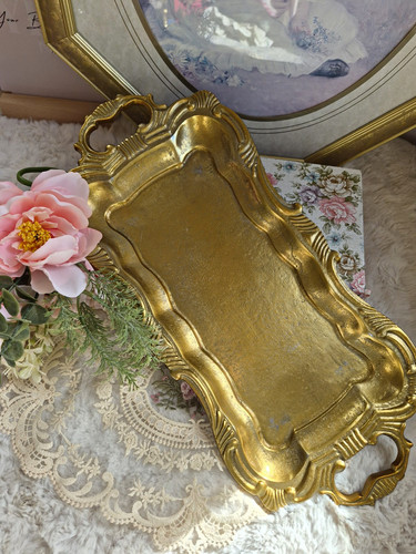 Heavy cast metal gold - cast,
