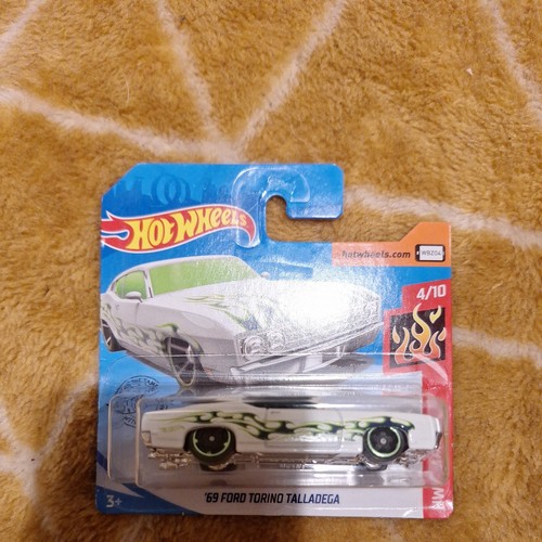 Hot wheels flames 69 - flames, 4/10