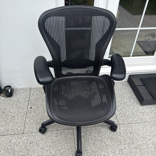 Herman miller aeron chair size - miller,