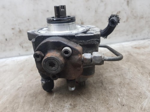 Toyota avensis fuel injector - toyota,