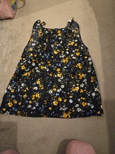 Ladies Oasis Black Flowered Top Size 12