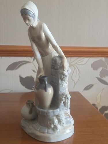 Lladro nao girl the - the, water