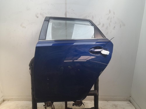 Toyota auris left rear door - auris,