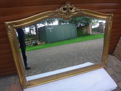 Deknudt gilt over mantle - gilt,