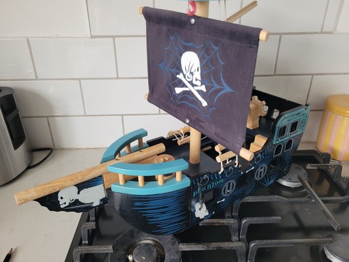 Toy van phantom pirate - phantom, ship