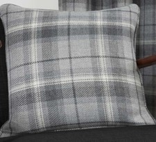 Set of 2 Highland Grey Tartan