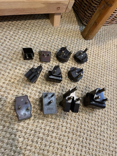 Vintage bundle bakelite plugs - vintage,