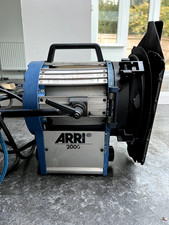 Arri Studio 2000 (2k) Fresnel Lamp Light - 2000w - With Spare Bulb