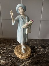 Royal Doulton Figurine Queen