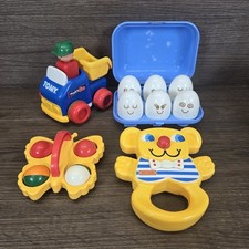 Tomy Hide and Squeak Eggs