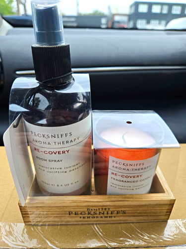 Pecksniffs aroma therapy - pecksniffs, aroma:therapy