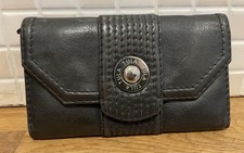 Tula Black Leather Purse Zip