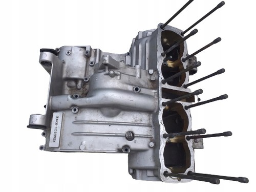 Yamaha 900 4km engine block - xj,