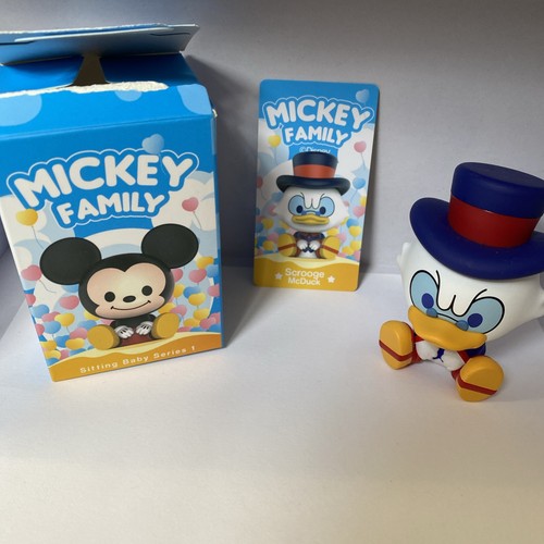 Disney mickey family - mickey,