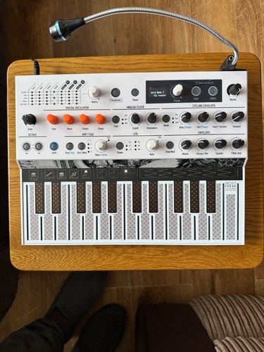 Arturia 570102 microfreak - arturia,