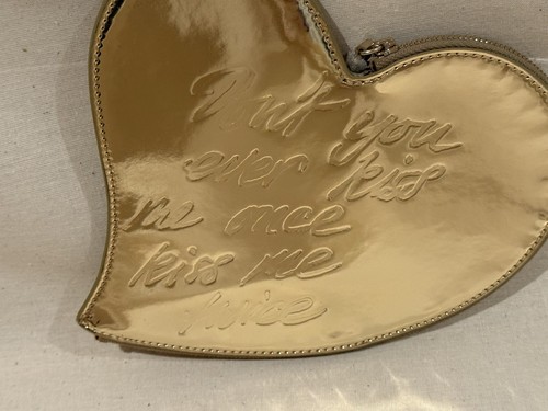 Vivienne westwood kiss clutch - vivienne,
