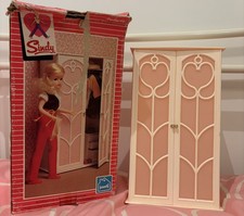 Vintage Pedigree Sindy Doll