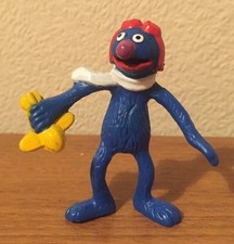 Vintage Muppets CTW Tara Toy Plastic Figure Grover w Plane Pilot Rare 2.75”