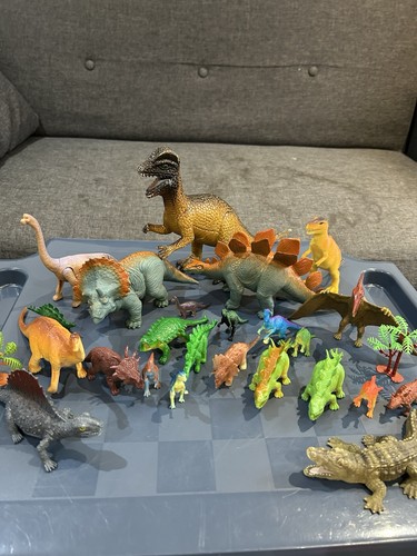 Dinosaur toys joblot x25 - dinosaur,