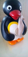 BBC PINGU HOLDING FISH EDITOY