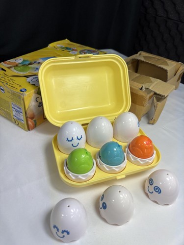 Tomy hide and squeak eggs - hide,