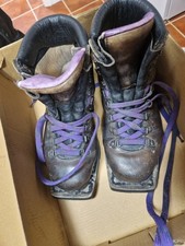 Cross Country Ski Boots. 75mm
