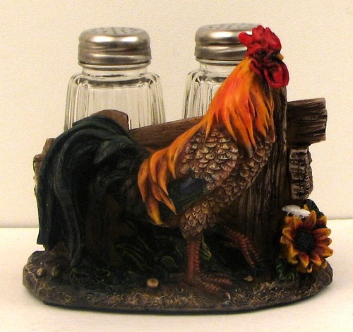Rooster standing fence salt - rooster,
