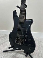 5 STRINGS PHILIP KUBICKI