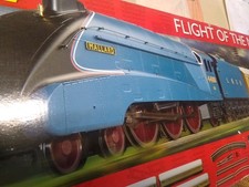 Hornby Flight of the Mallard Train Set 00 Gauge DCC Ready