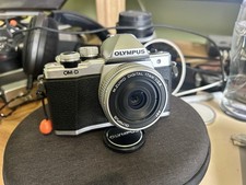 Olympus OM-D E-M10 MK II M43 Camera with 17mm f2.8 M.Zuiko lens