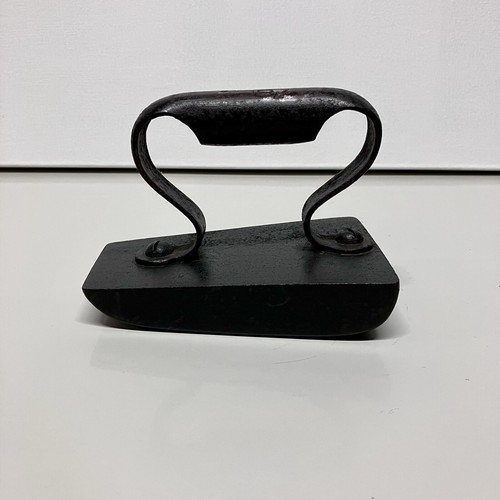 Vintage cast iron - cast,