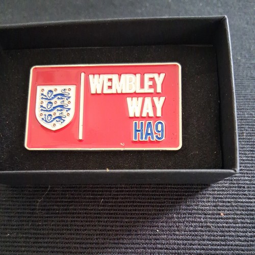 England pin badge - in, box