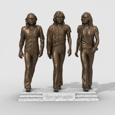 Bee Gees Statue – Douglas