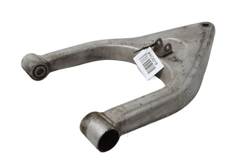 Front swingarm axle mount